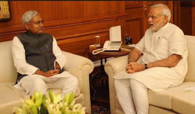 Bihar CM Nitish Kumar Meets PM Modi at Luch