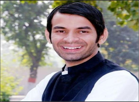 Bharat Petroleum issues show cause notice to Tej Pratap over illegally acquired petrol pump