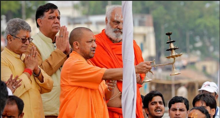 Yogi Adityanath Ayodhya visit:offers prayers at Ram temple