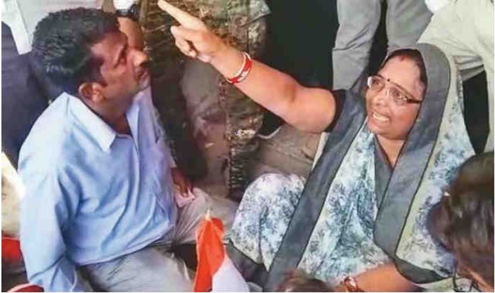 Congress MLA Shakuntala Khatik tells crowds to burn down police station