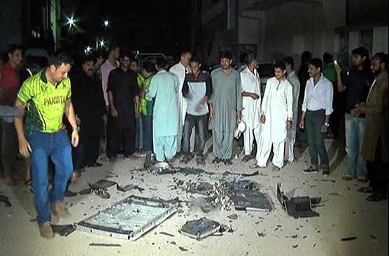 Pakistani Supporters broke TV after Pakistan loss to India.Expert analysis loss of Pakistan