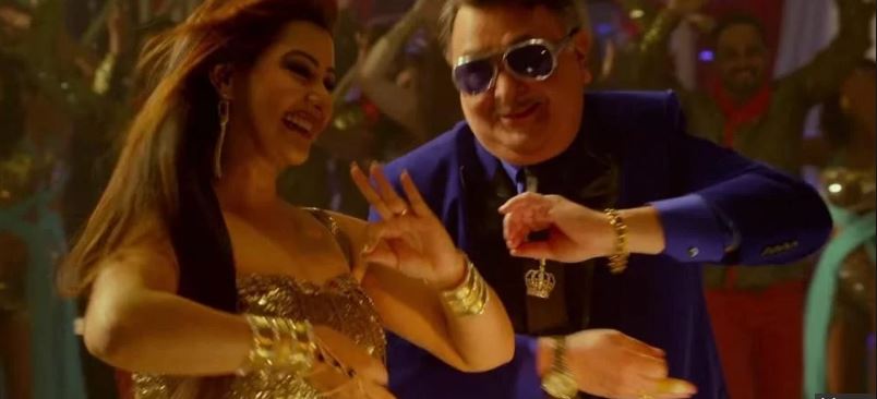 Bhabhi Ji Ghar Par Hain Angoori Bhabhi Item Song Maro Line in Patel Ki Punjabi Shaddi