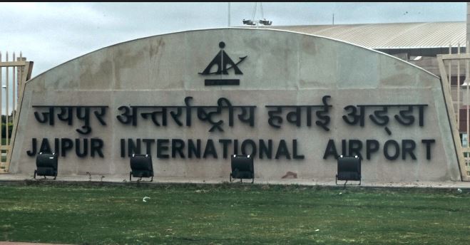 High drama at the Jaipur International Airport after a scuffle between the a pilot and an air hostess of the Indigo Airline