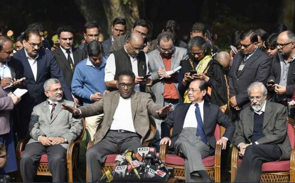Four judges of India's top court criticise its functioning